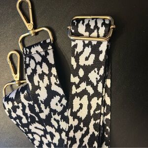 B&W Leopard Print crossbody adjustable Strap